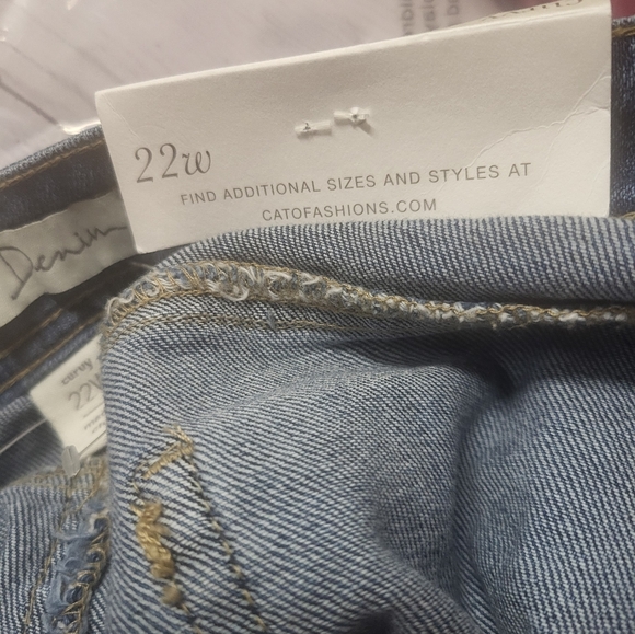 C Est 1946 Denim Womens Jean Shorts Curvy Distressed Button Fly Size‎ 22W New - Picture 3 of 10